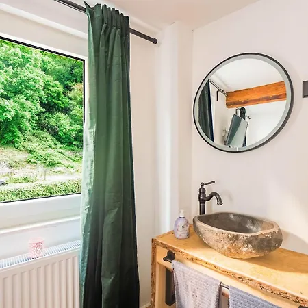 Near The Rhine River, Cleaning Included *